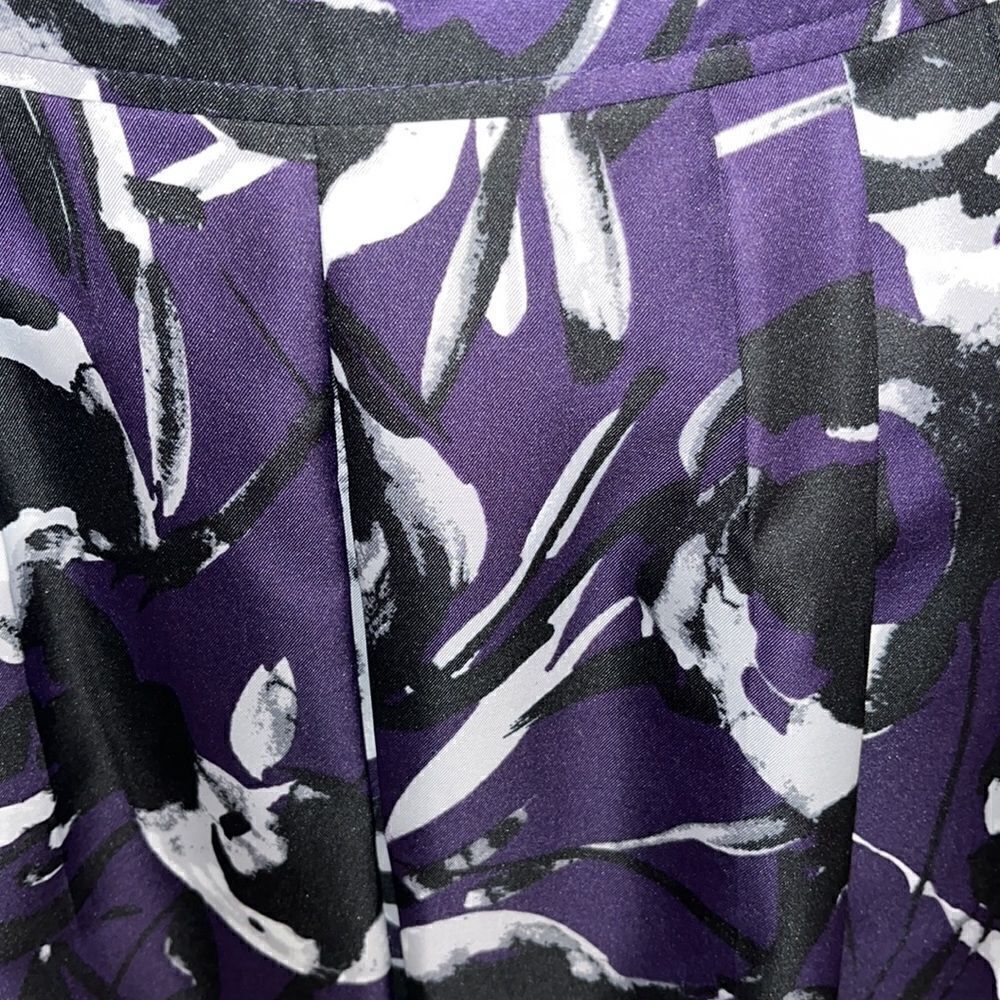 Ann Taylor  - Picture 5 of 5